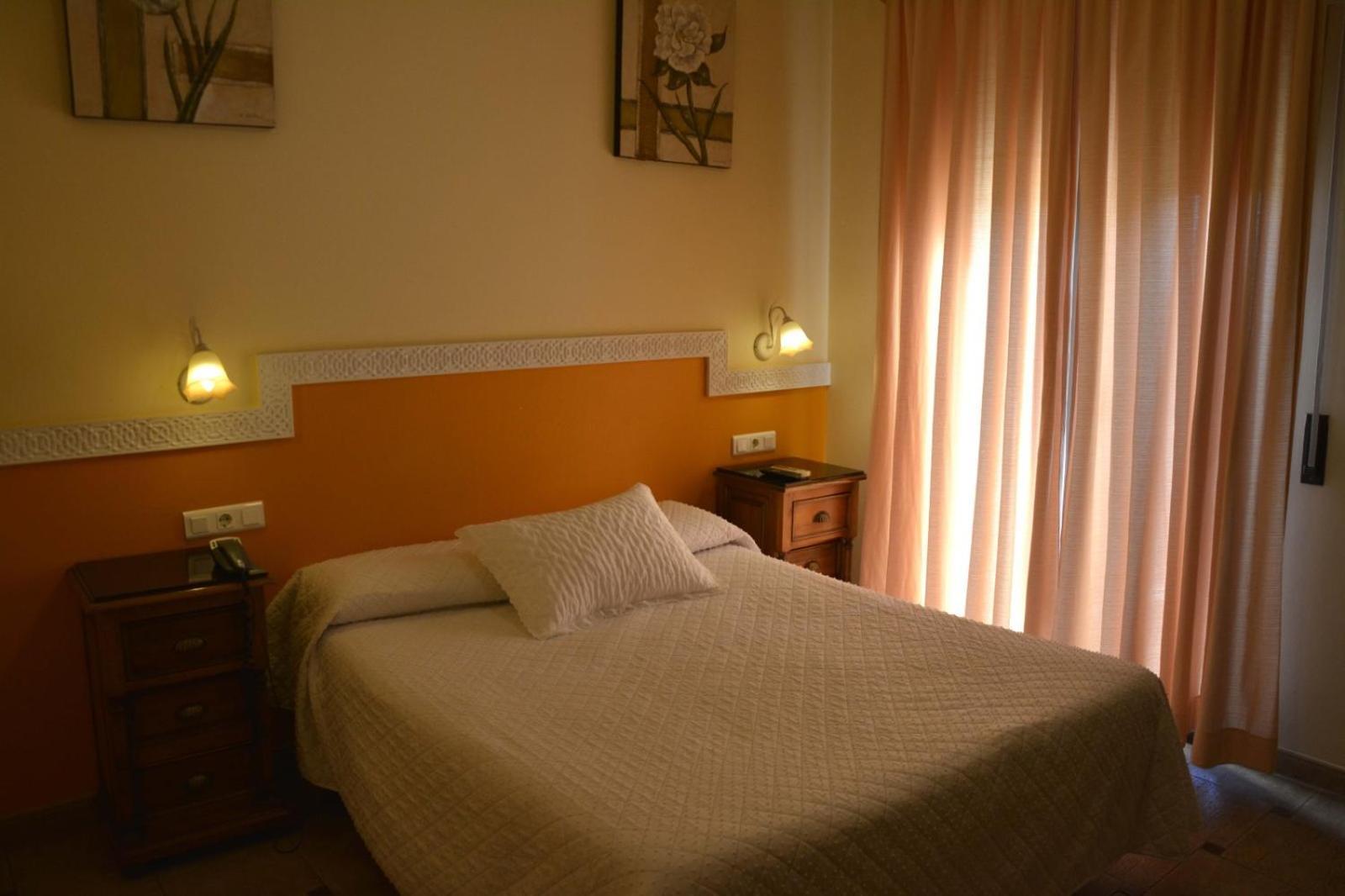 Hotel Sierra De Araceli Lucena Eksteriør billede
